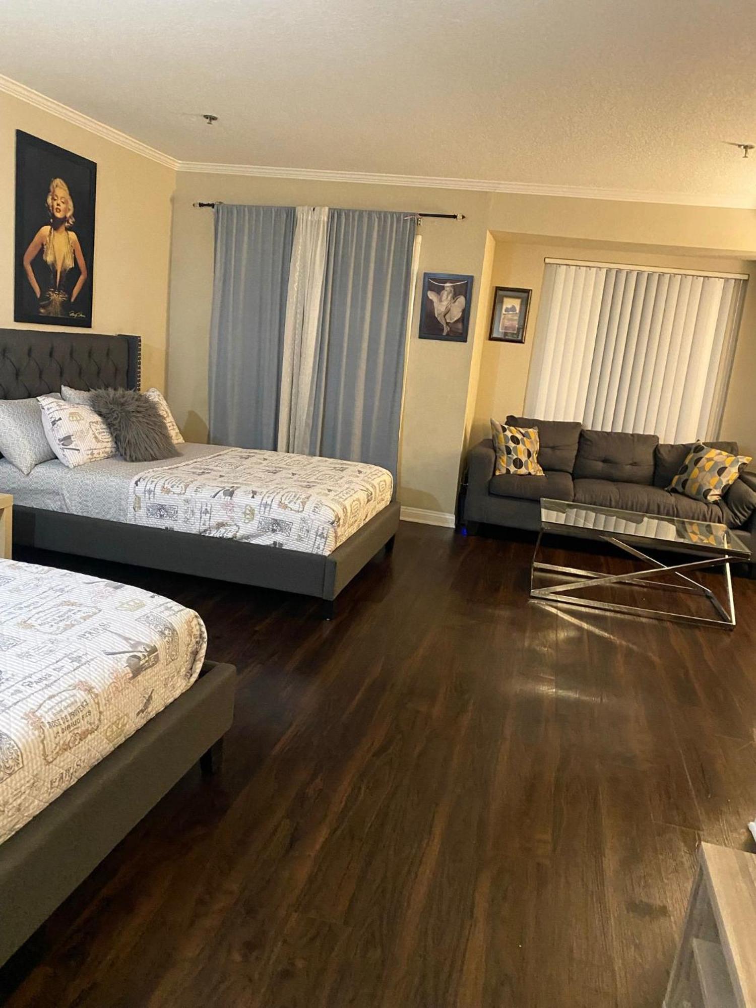 Hollywood Loft Spacious With 2 Beds And Parking 로스앤젤레스 외부 사진